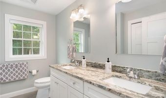 42 E Lantern Rd, Lincoln, RI 02865