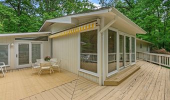 17810 POND Rd, Ashton, MD 20861