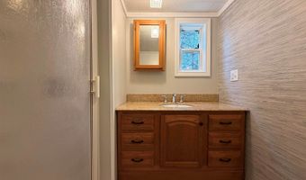 48 Bushey St, Ashland, ME 04732