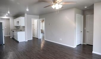 702 W 6th St, Atoka, OK 74525