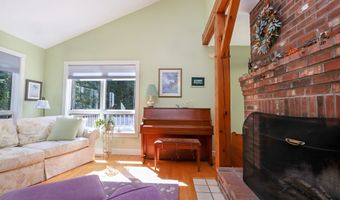 1485 Garland Hl, Barnet, VT 05821