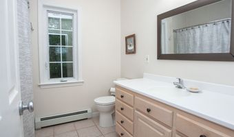15 Rockledge Ln, Canton, CT 06019