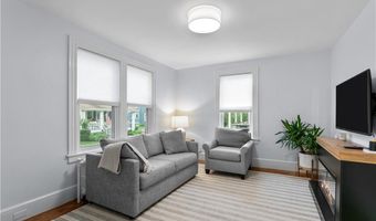 11 Whitwell Pl, Newport, RI 02840