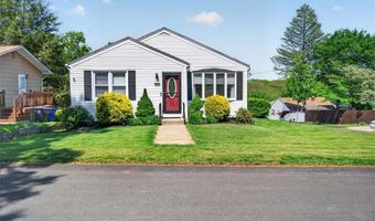 23 Park St, North Providence, RI 02904