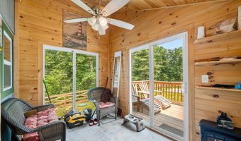 14 JOHNS Rd, Augusta, WV 26704