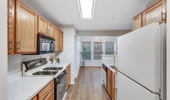 7532- F COXTON Ct 126, Alexandria, VA 22306