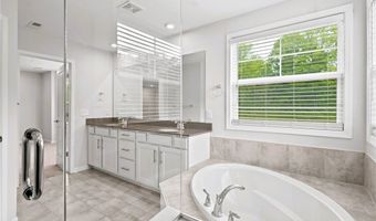 792 NANCY Dr, Aurora, OH 44202