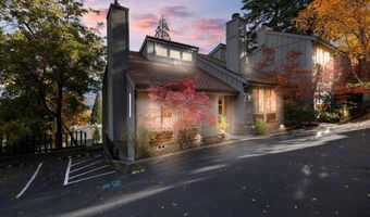 327 Ravenwood Pl, Ashland, OR 97520