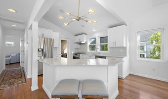 706 S BAY Ave, Beach Haven, NJ 08008