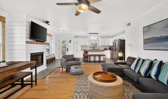 4044 Mindanao St, Bay St. Louis, MS 39520