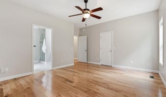 104 Lightwater Ct, Aberdeen, NC 28315