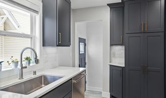 1858 Rutledge St, Madison, WI 53704