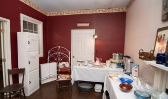 342 S Monroe St, Alderson, WV 24910