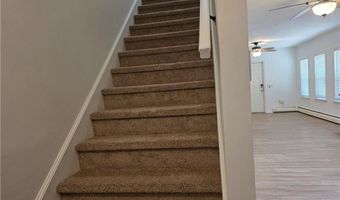 2 Chapel Ln, Lincoln, RI 02865