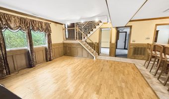 6 Westchester Dr, Albany, NY 12205
