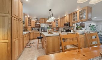 1099 PARKVIEW Dr, Brookings, OR 97415