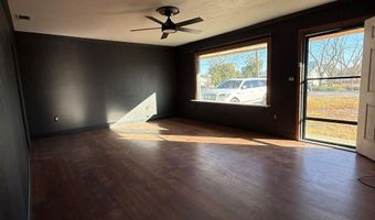 218 E Rose St, Carlsbad, NM 88220