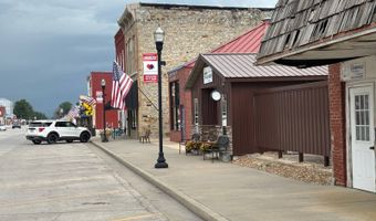 110 E 4th St, Appleton City, MO 64724