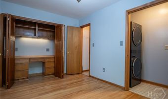 102 Chickadee Ct, Athens, GA 30605