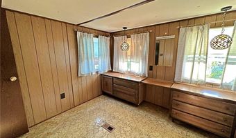 25 East Dr, East Providence, RI 02916