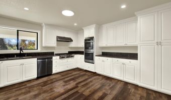 875 White Cottage Rd N, Angwin, CA 94508