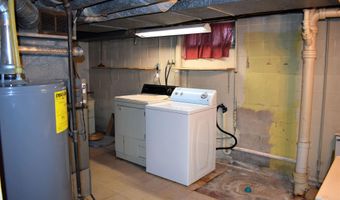 916 3Rd Ave, Ackley, IA 50601
