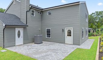 18 Sextant Dr, Barnegat, NJ 08005
