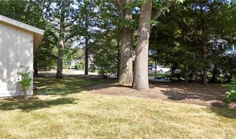 2 Buckingham St, Barrington, RI 02806