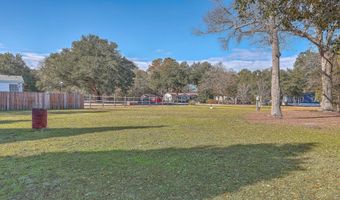 208 Catfish Landing Cir, Bonneau, SC 29431