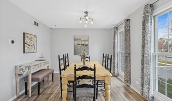 1801 Arbordale Ln, Algonquin, IL 60102