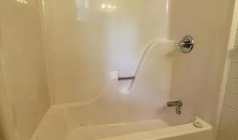 206 N Poplar St G, Aberdeen, NC 28315