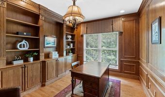 324 Meadowbrook Country Club Est, Ballwin, MO 63011