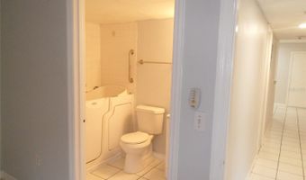 914 LAKE DESTINY Rd A, Altamonte Springs, FL 32714