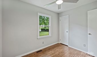 2840 Edsel Pl, Charlotte, NC 28205