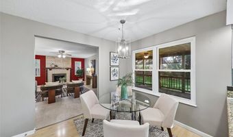 800 Eaglebrooke Dr, Ballwin, MO 63021