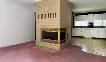 224 Eastern Ave, Augusta, ME 04330