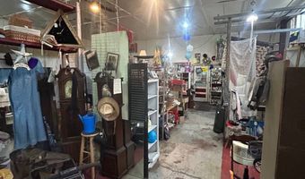 397 W Main St, Amsterdam, NY 12010