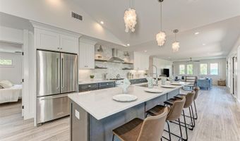 256 GLADIOLUS St, Anna Maria, FL 34216
