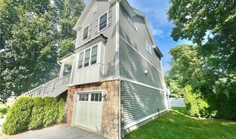 20 Robert Ave, Warwick, RI 02818