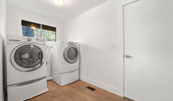 2204 NW Marken St, Bend, OR 97703