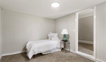 40 Lima St, Warwick, RI 02889