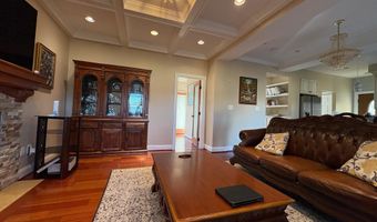 2445 S KENWOOD St, Arlington, VA 22206