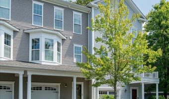 5 Brinscall Ct 5, Danbury, CT 06810