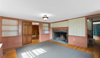 130 E Main St, Clinton, CT 06413