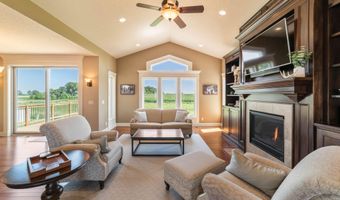 2526 Coyote Dr, Ames, IA 50014