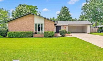 18 Rollins Pl, Atmore, AL 36502