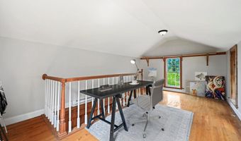 33 S 11TH St, Akron, PA 17501