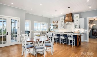17 Elk Trl, Asheville, NC 28804