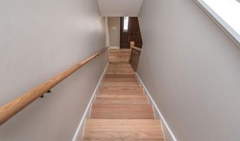 5120 Hensley Dr, Ann Arbor, MI 48103