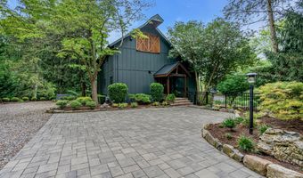 6 Trimbleford Ln, Middletown, NJ 07748